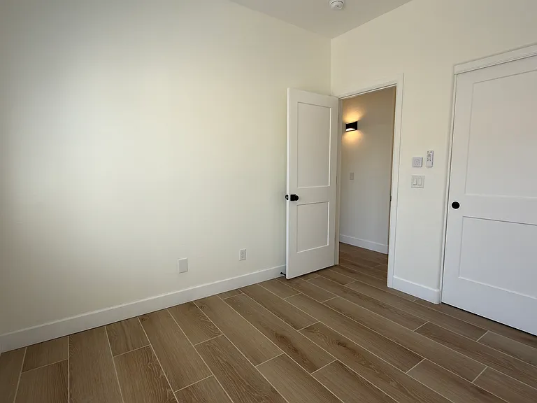 4108 N 11th St — Photo 12