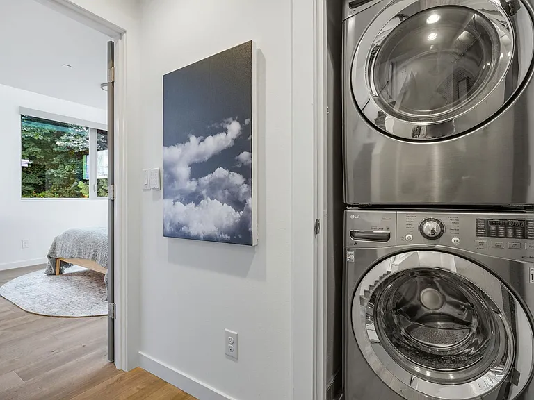 1706 Alki Ave SW #C — Photo 6