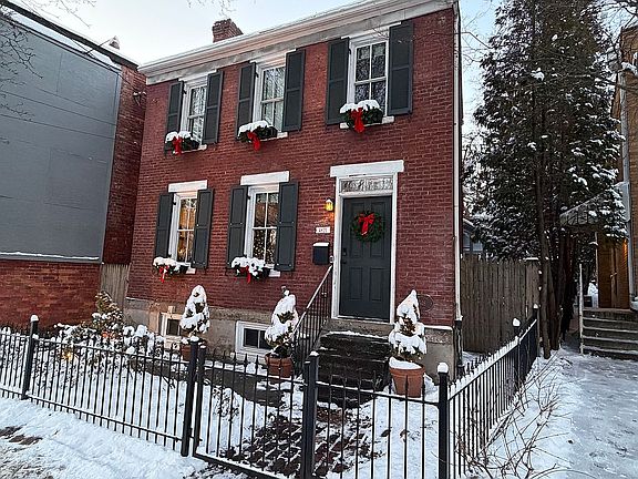 3rd image of 4821 Butler St