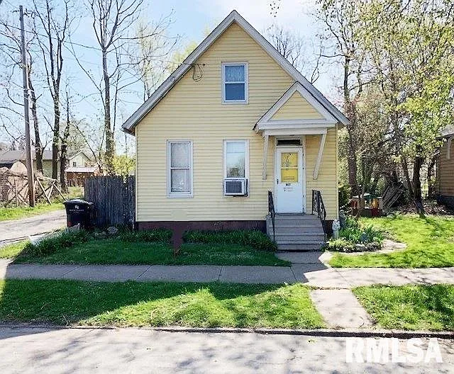 917 7th St photo 1