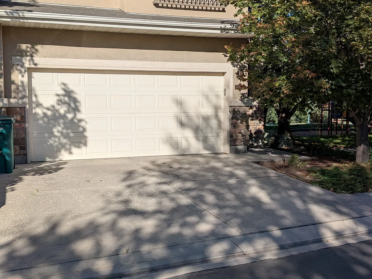 3 bed, 2.5 bath, 1400 sqft, $2,275 — Photo 1
