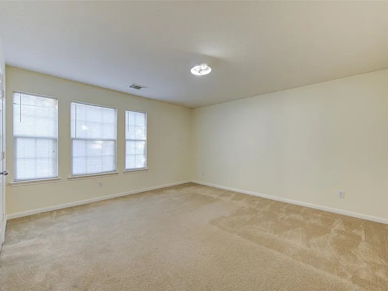 15326 Mission Oak Dr — Photo 14