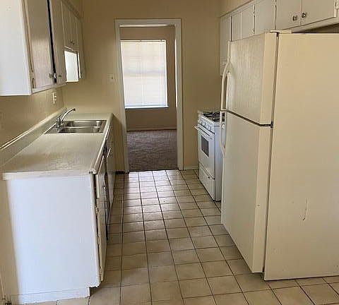 3rd image of 2620 Ed Furgol Ct