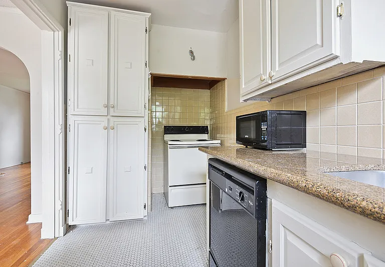 4238 Perkins Rd — Photo 11