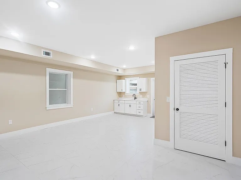 277 Pearsall Ave — Photo 21