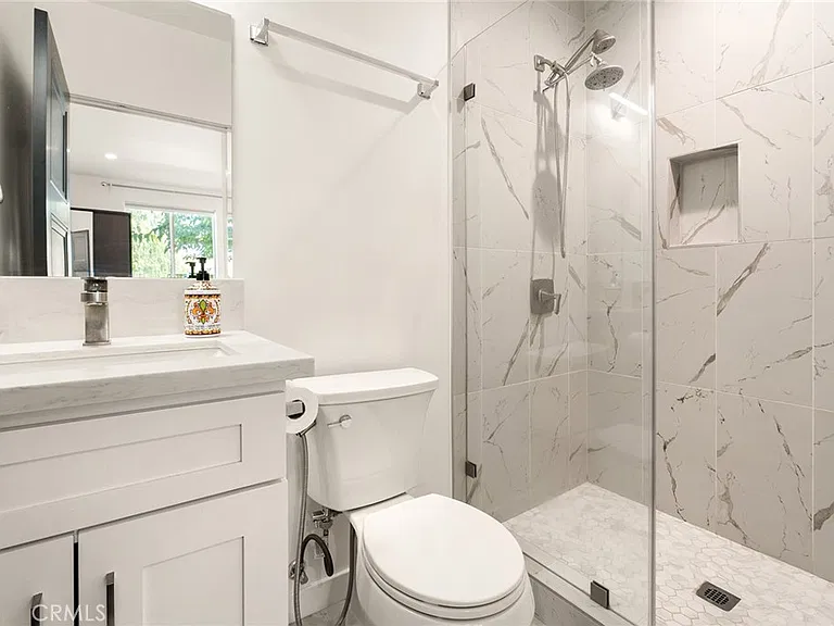 6624 Dannyboyar Ave #6624 — Photo 5