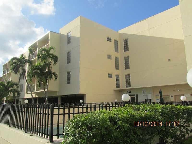 1st image of 555 NE 123rd St APT 300