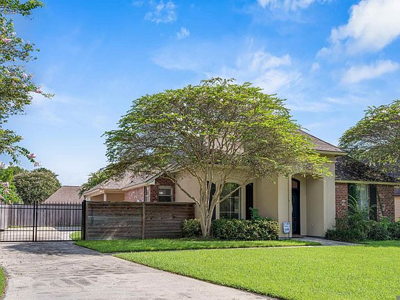 3rd image of 39100 S Angelle Ct