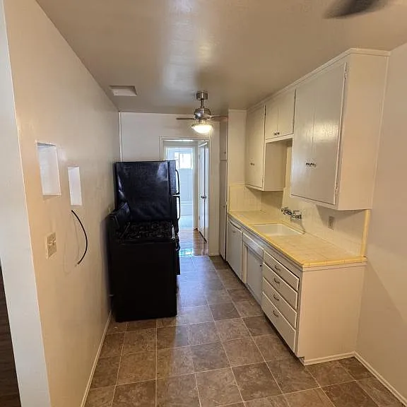 5090 College Ave — Photo 4