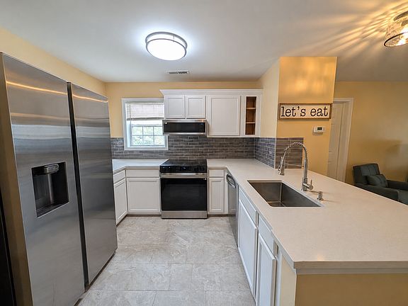 3rd image of 2011 Wolfmill Dr APT 203