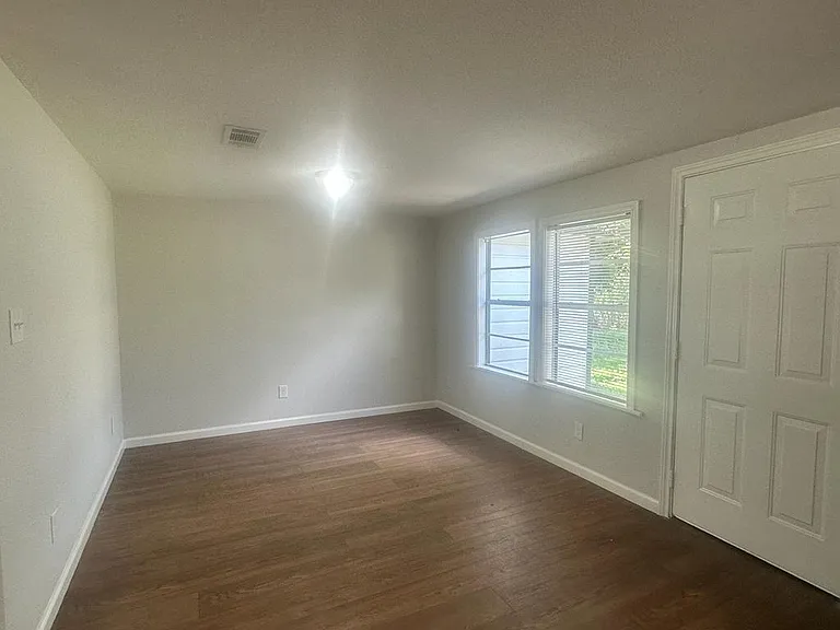 125 Kellum St — Photo 14