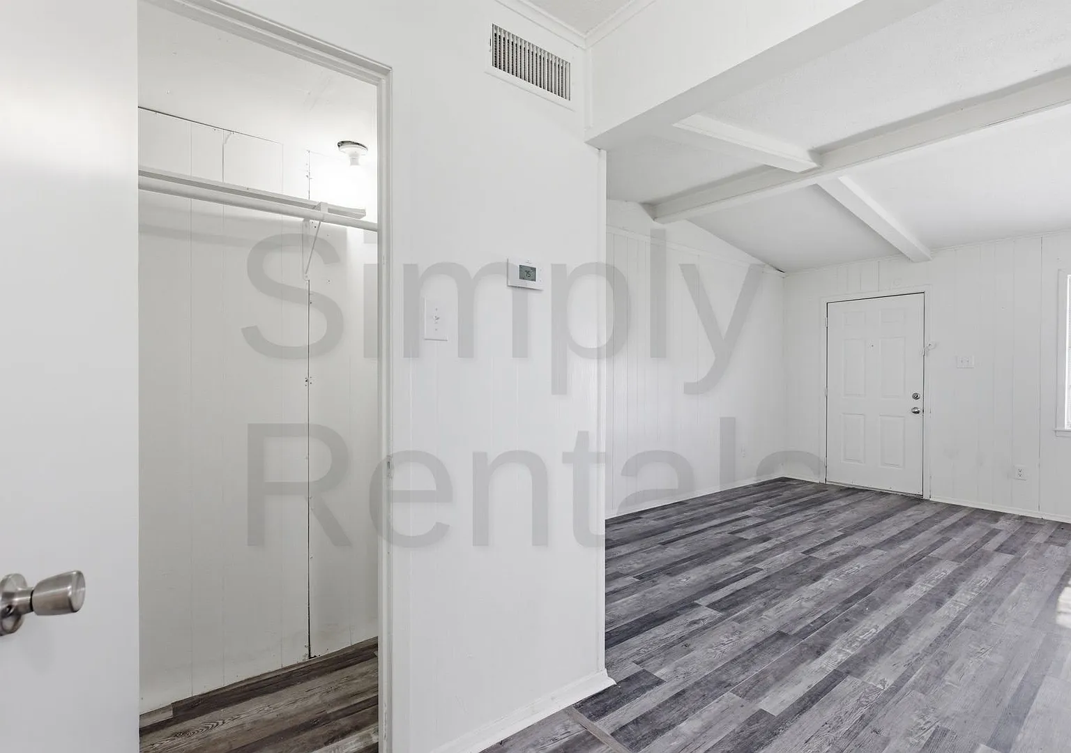 400 Bill Bradford Road — Photo 3