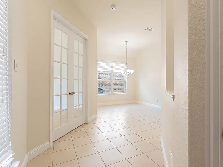 612 Calliopsis St — Photo 5