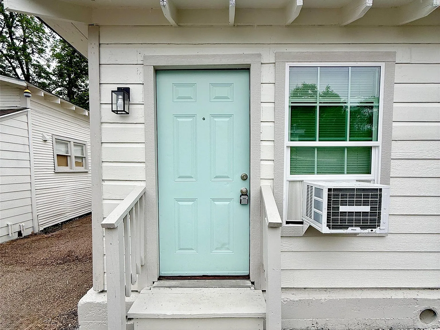 1 bed, 1.0 bath, 598 sqft, $695 — Photo 1