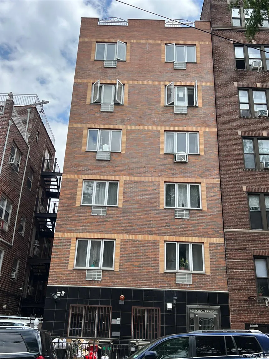 43-07 48th Street #5A photo 1