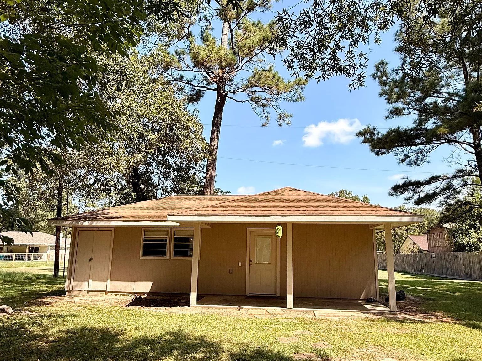 5 bed, 2766 sqft, $2,450 — Photo 2