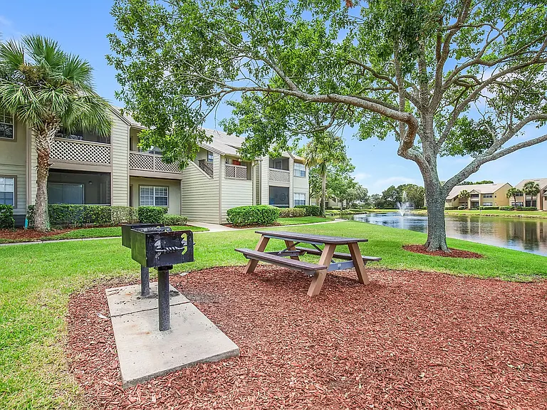 BAYVUE — Photo 19