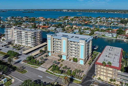 125 Island Way Photo 1