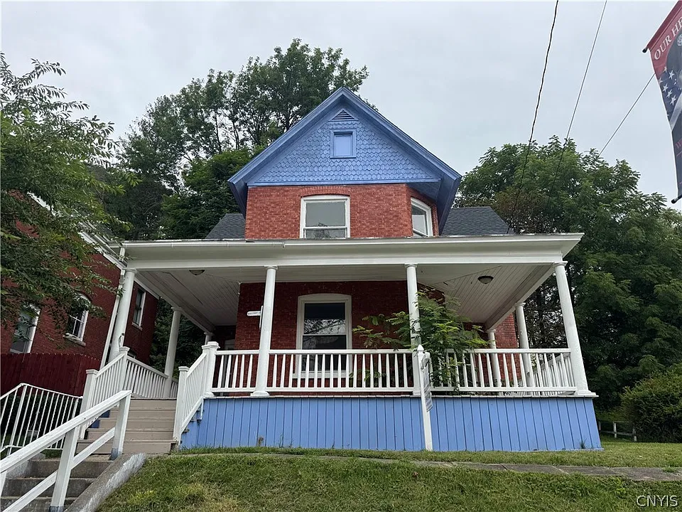 21 Monroe St