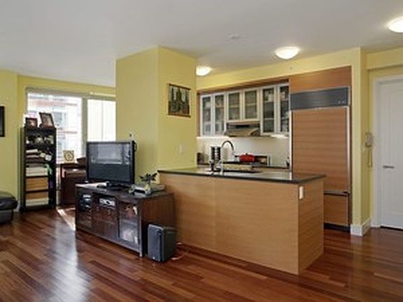 4th image of 30 West St #6-A