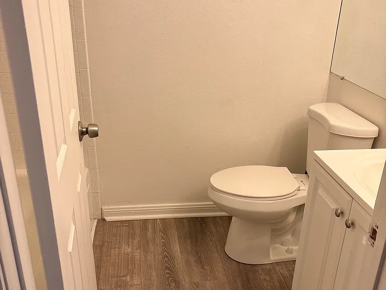 N 2200 W — Photo 16