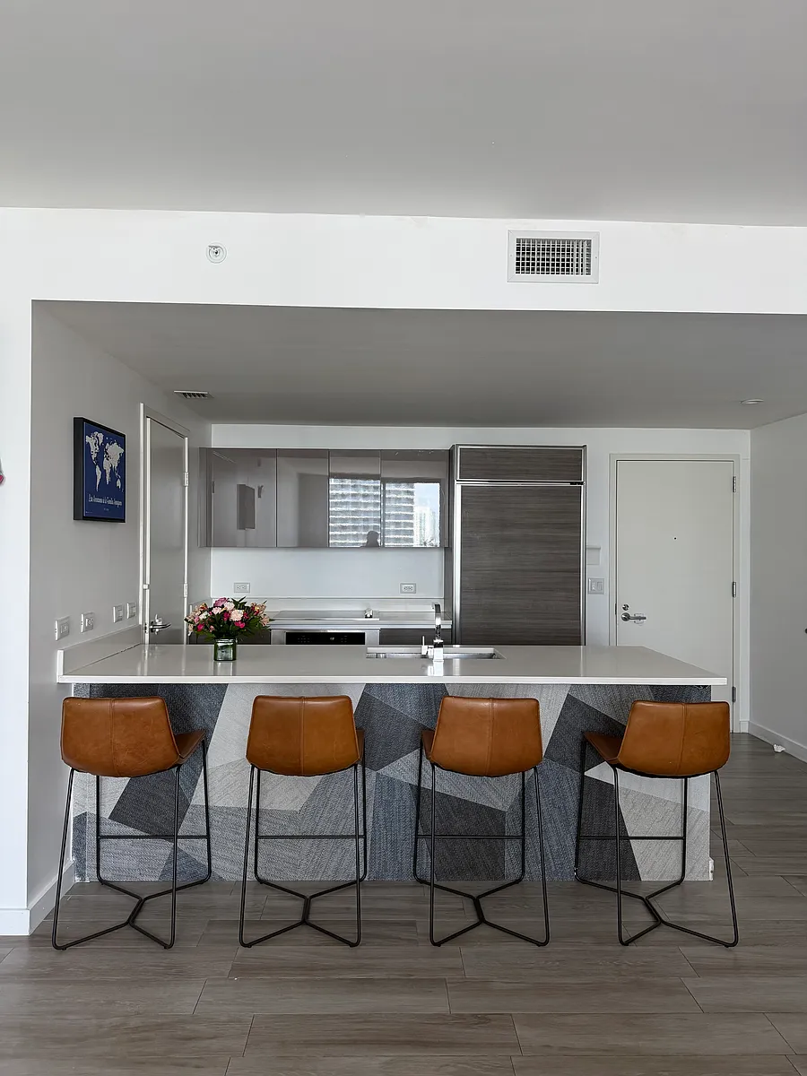 Building Photo - 1100 S Miami Ave #3008