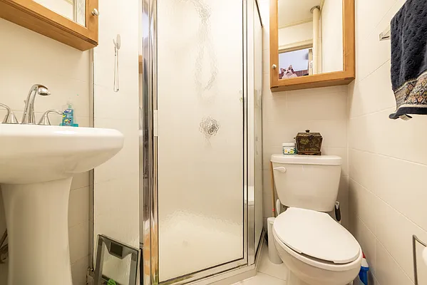 Rented by Joel Scharf, LREB | media 23