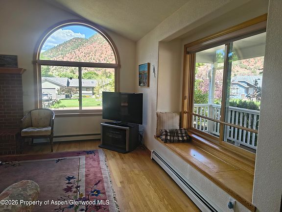3rd image of 1036 Park West Dr