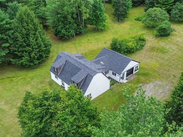 25 Fort Meductic Rd, Woodstock, NB E7N 2V4