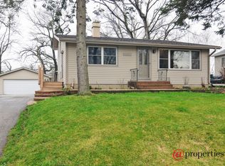 17951 W Big Oaks Rd, Grayslake, IL 60030
