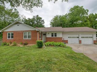 5616 N Colrain Ave, Kansas City, MO 64151