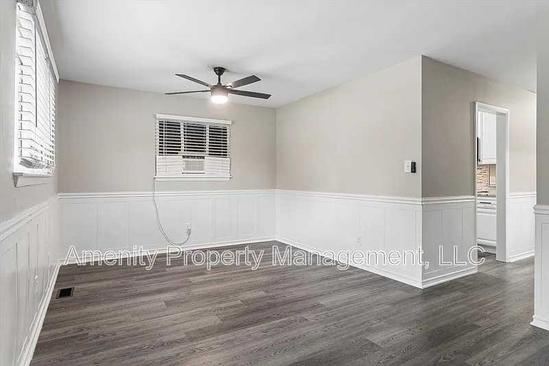 3 bed, 1.0 bath, 818 sqft, $1,600 — Photo 4