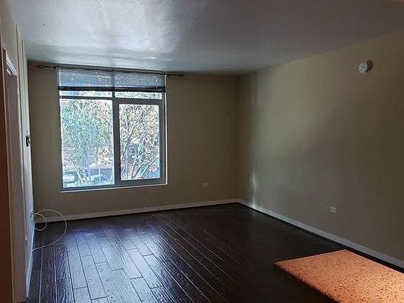 3rd image of 425 W Beech St Unit 315