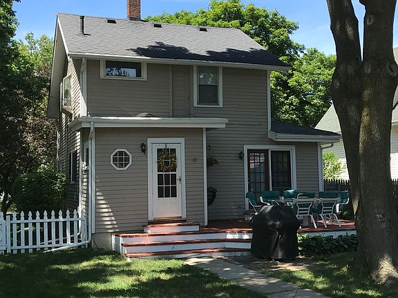 3rd image of 242 W 7th St