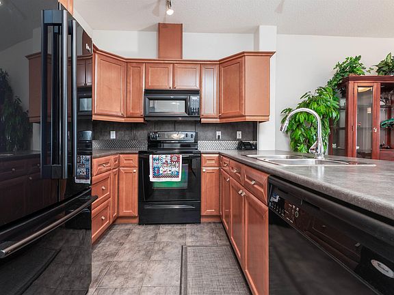 3rd image of 300 Palisades Way #439