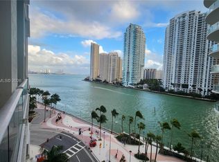 Met 1, Miami, FL 33131