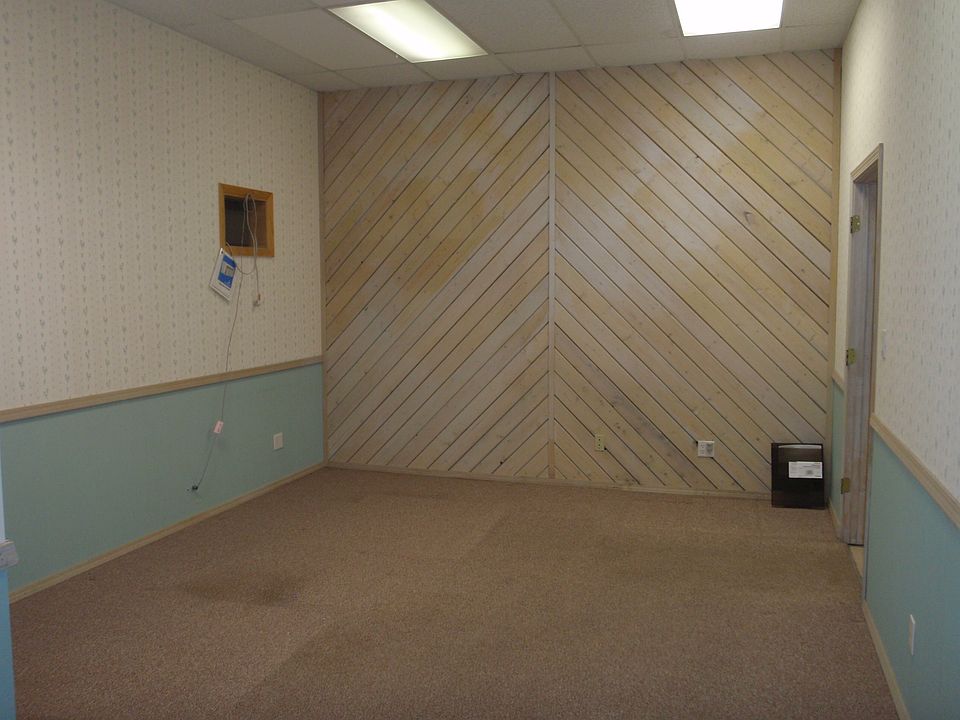 2nd image of 166 Eastgate Dr