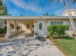 17702 1st St E, Redington Shores, FL 33708