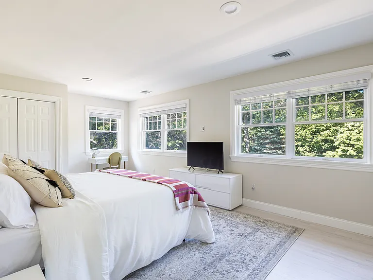 13 Central Ave — Photo 14