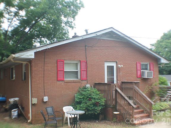 3rd image of 621 Westside Trl