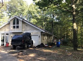 58 Pinewood Dr, Farmington, CT 06032