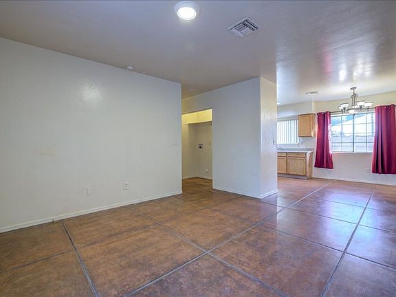 4th image of 1030 N 13th Ave Unit B