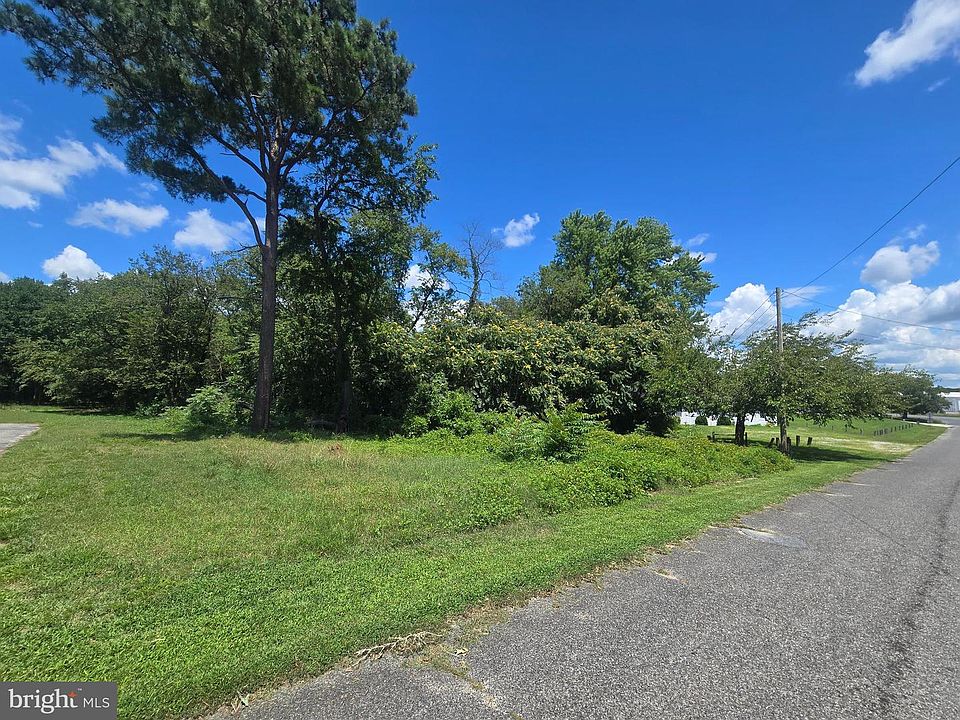 1st image of 9071 Riverside Dr