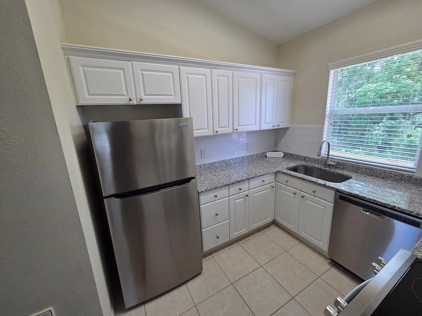 Newly Renovated Land O Lakes Apartment — Photo 3