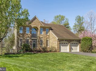 21243 Ravenwood Ct, Sterling, VA 20165