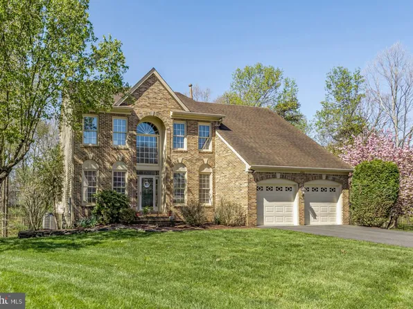 21243 Ravenwood Ct, Sterling, VA 20165
