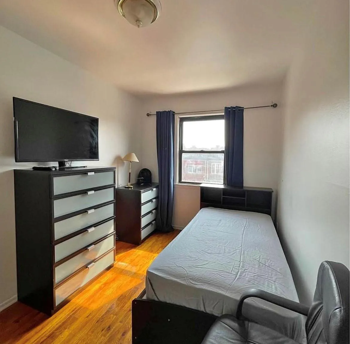 W 151st St, Manhattan — Photo 1
