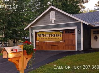 34 Everett St, Oakland, ME 04963