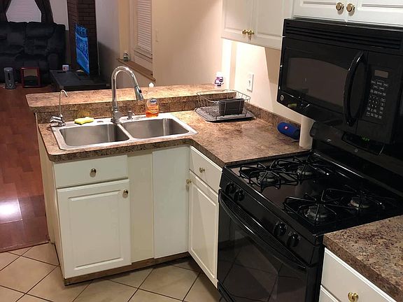 2nd image of 81 Albany Ave #1