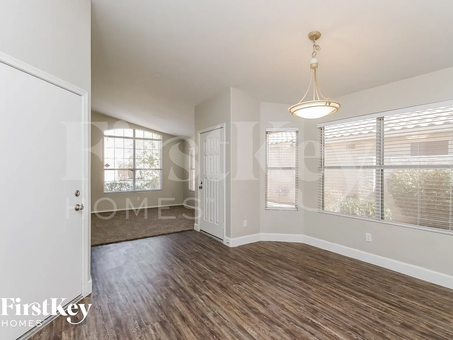 3 bed, 2.0 bath, 1525 sqft, $2,610 — Photo 4